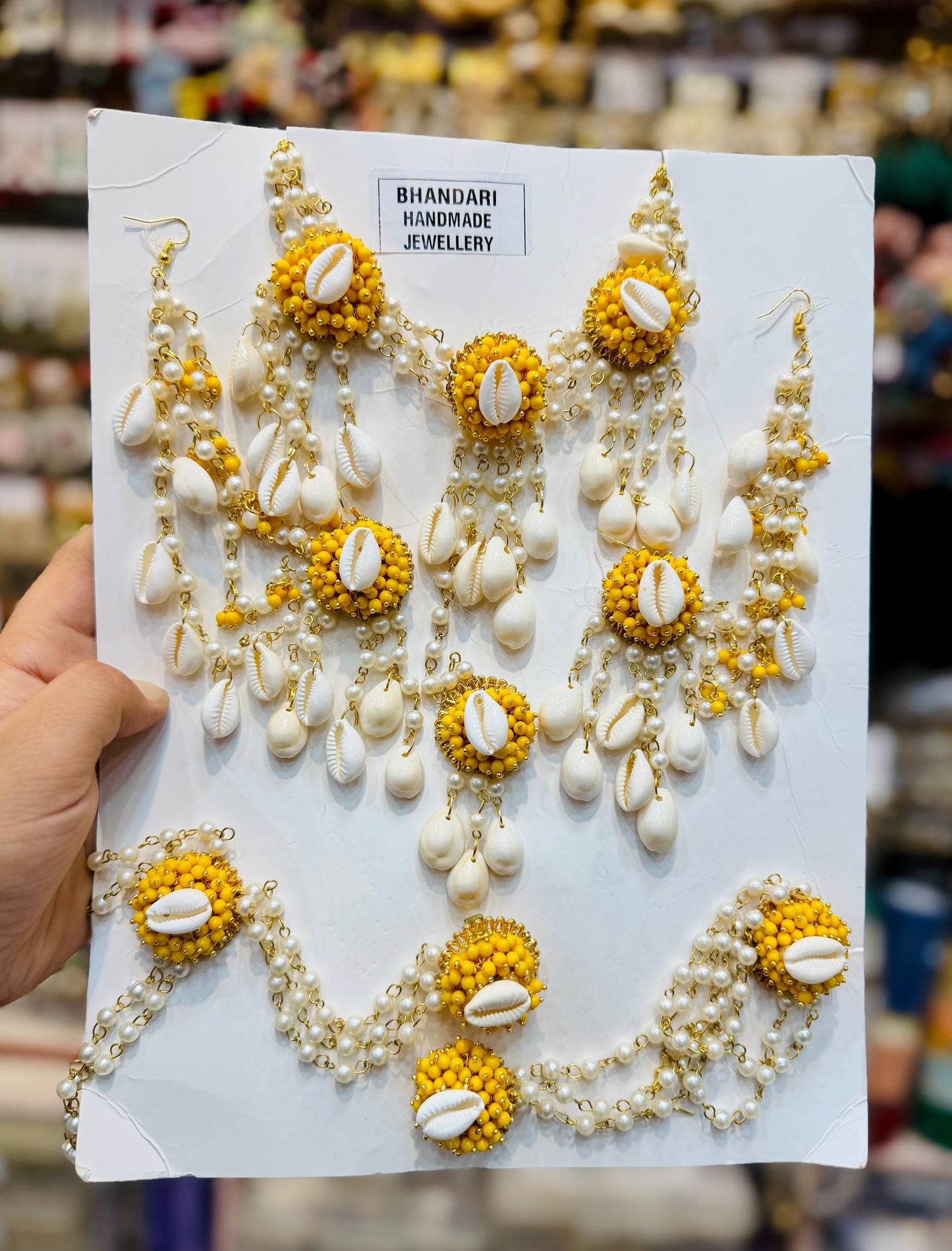 YELLOW PEARL SHELLS JEWELLERY