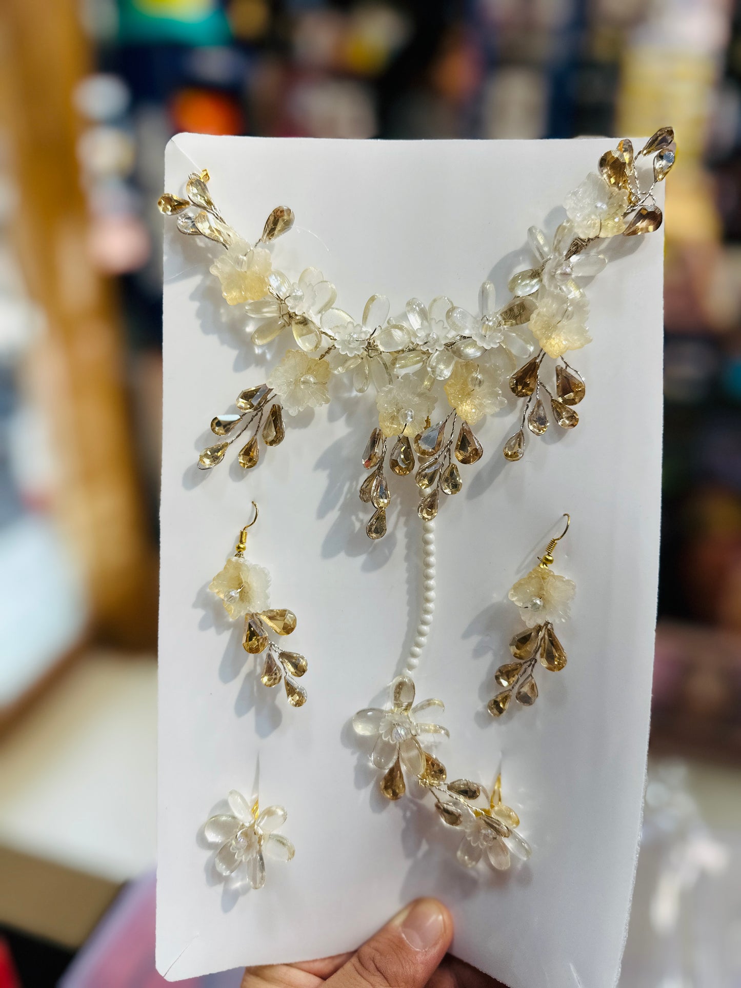 Trendy Acrylic Crystal Shine Flower  02
