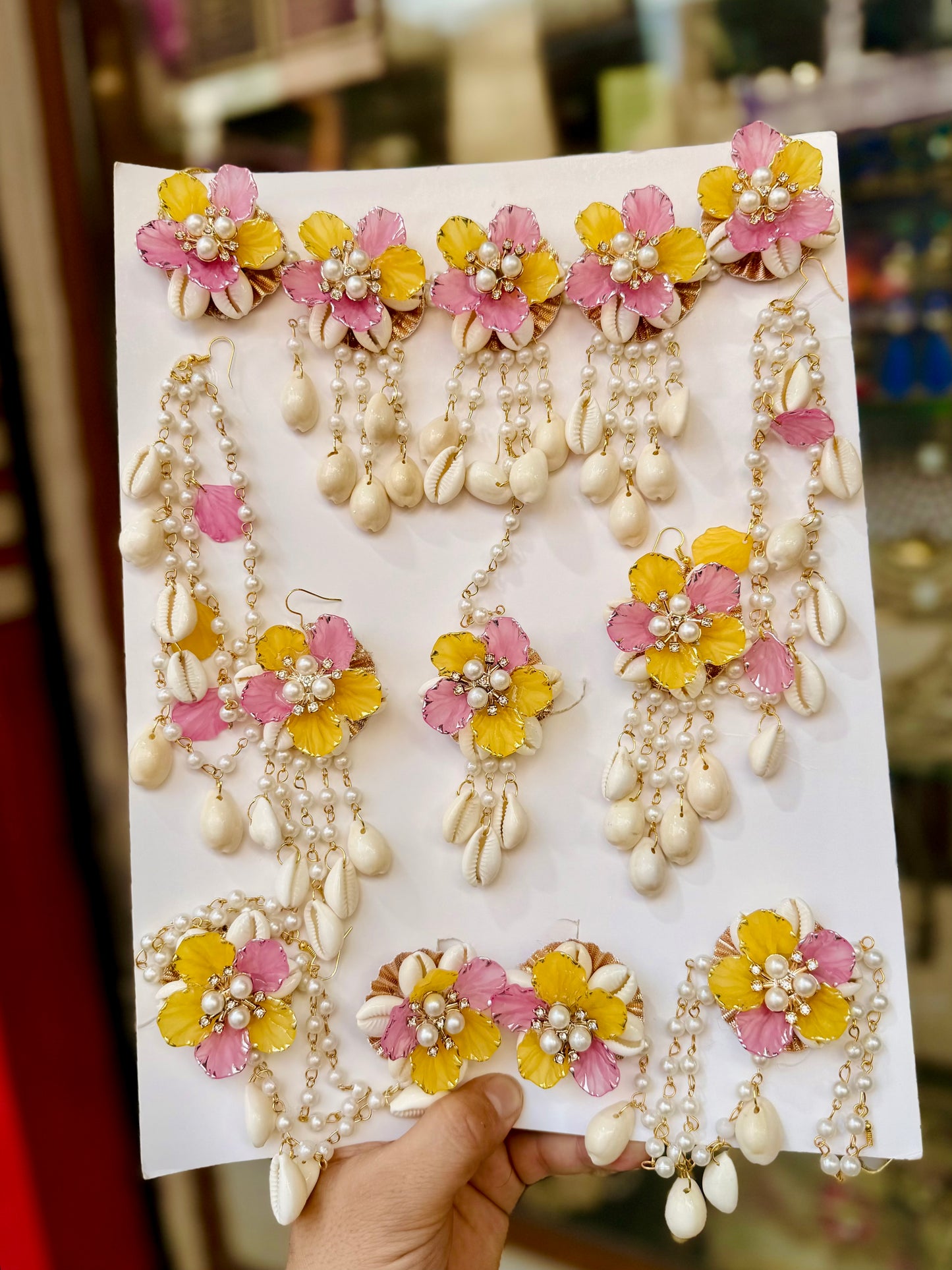 YELLOW PINK HANDMADE SHELLS JEWELLERY